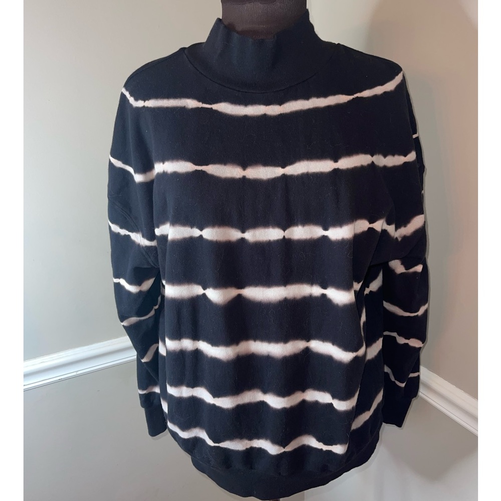 Wild Fable Mock Neck Tie Dye Sweatshirt Hippie Indie Large Black White